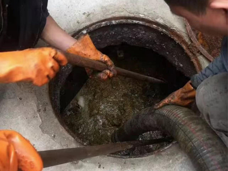 岱山清理化粪池时如何避免沼气的危害？